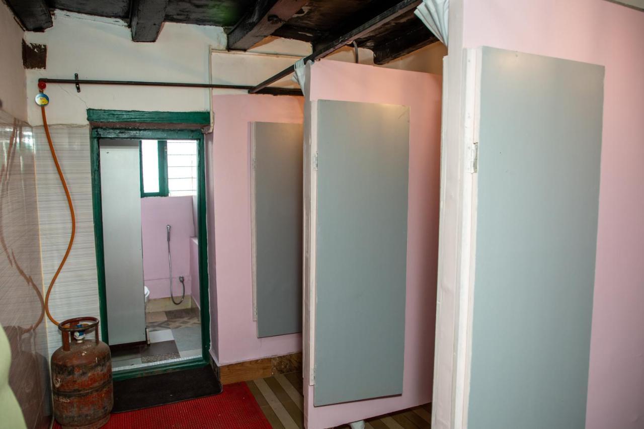 Trekkers Hostel 카트만두 외부 사진